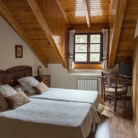 Hotel Ambasmestas Ambasmestas