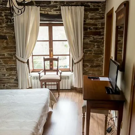 Hotel Hotel Ambasmestas 3*