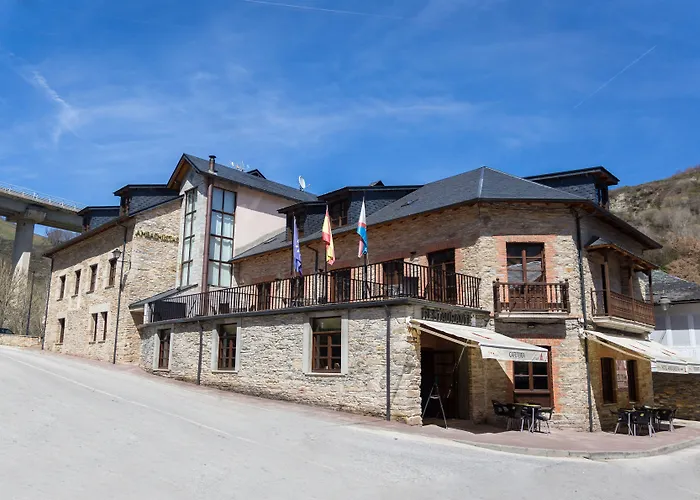 Hotel Ambasmestas 3* Ambasmestas