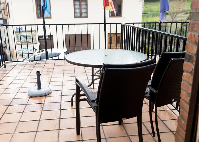 Hotel Ambasmestas Ambasmestas