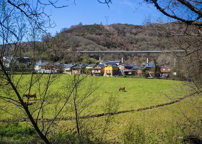 Hotel Ambasmestas 3* Ambasmestas